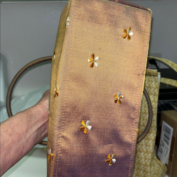 Shangtung Silk Bag Handmade by Cambodian Mine Refugees - Picture 14 of 16